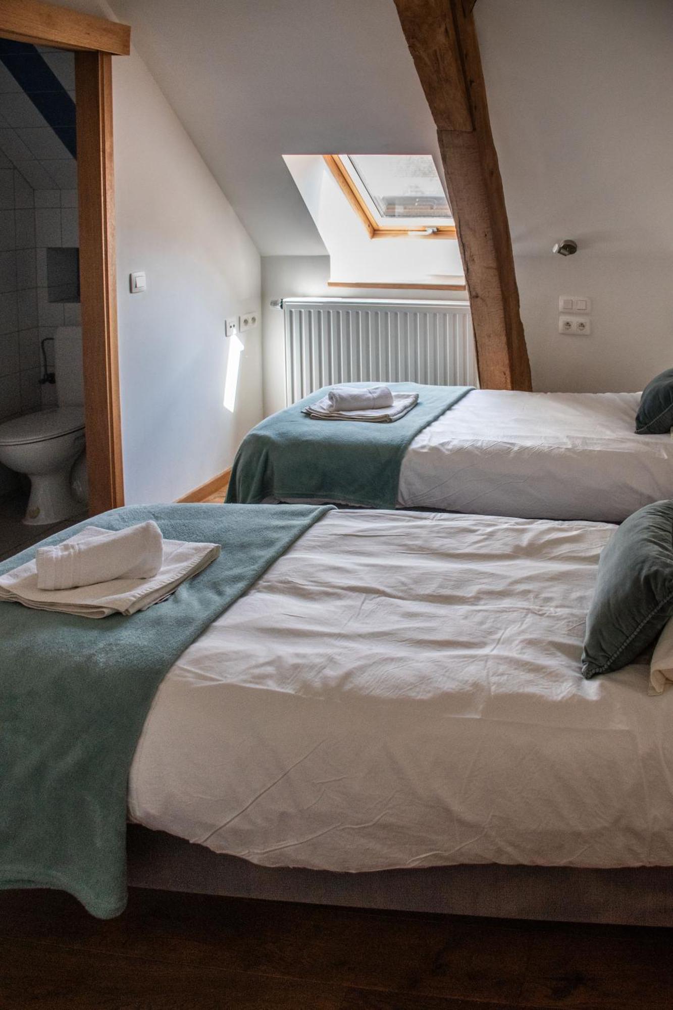 B&B La Ferme De L'Hoste Вавр Экстерьер фото